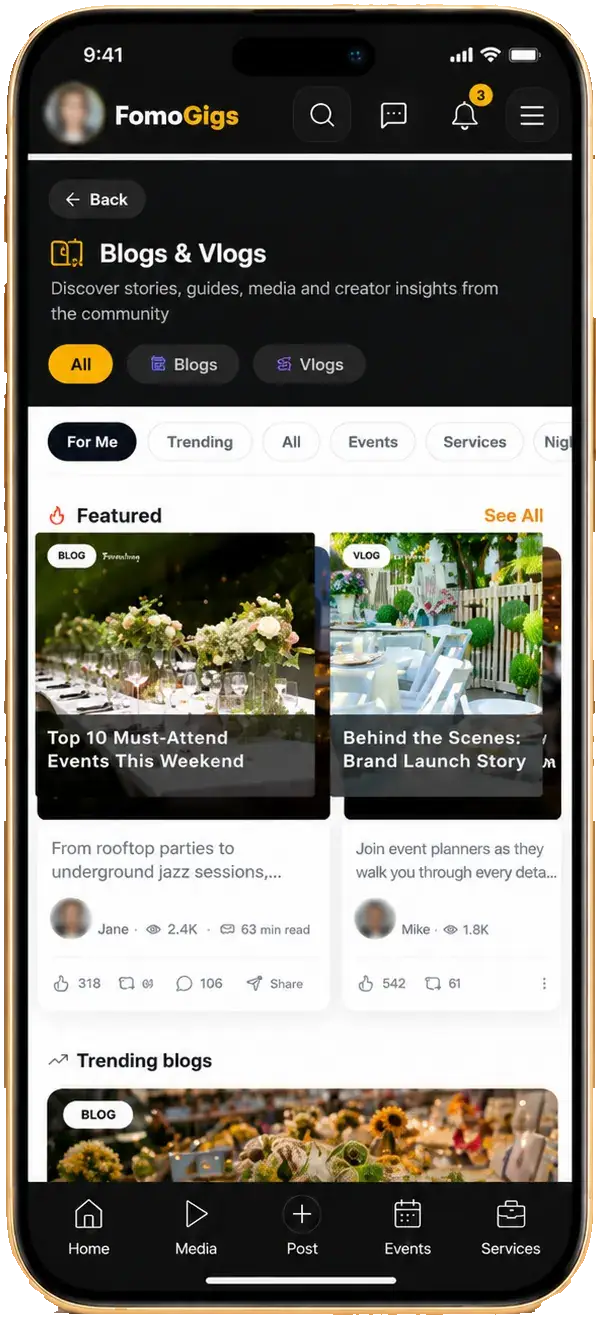 FomoGigs Blogs & Vlogs page showing Blogs, Vlogs and community discussions